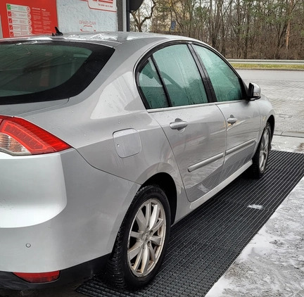 Renault Laguna cena 21400 przebieg: 271000, rok produkcji 2010 z Siechnice małe 46